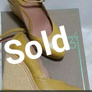 Bacio 61 Grotto Canary Wedge Platform Heels SZ 6.5